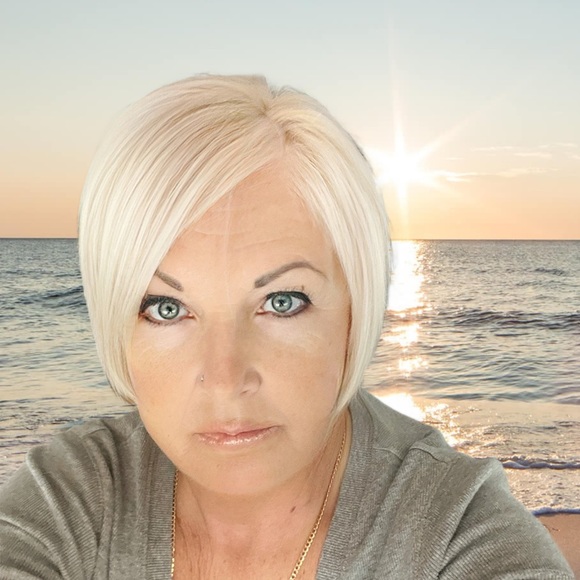 Meet your Posher, Cheryl - Picture 2 of 3